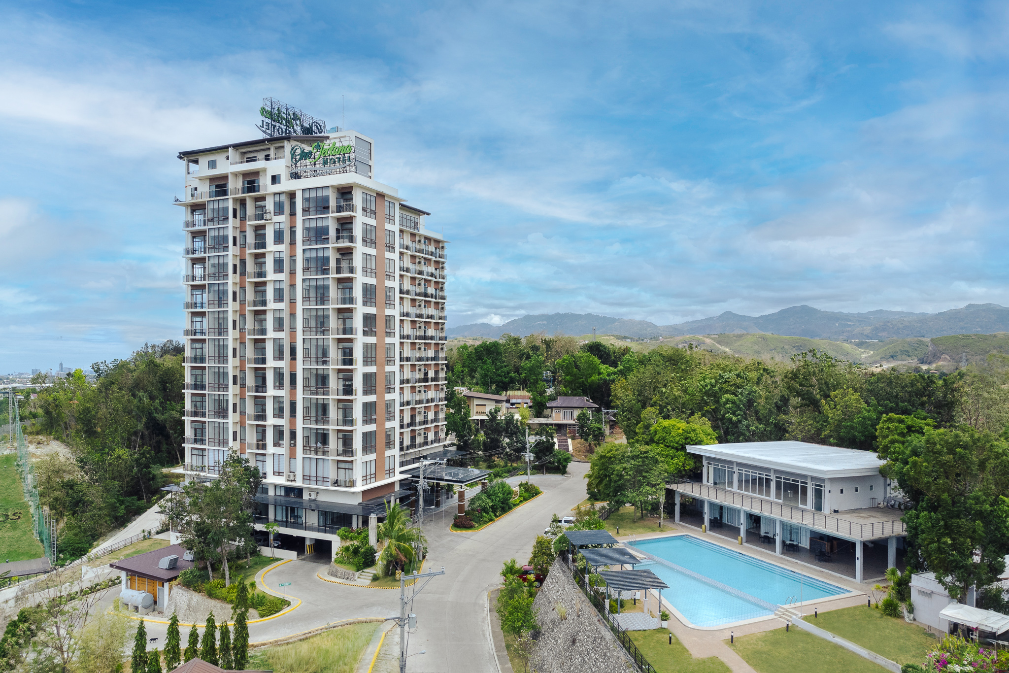 Duros Hotels Inc Company banner