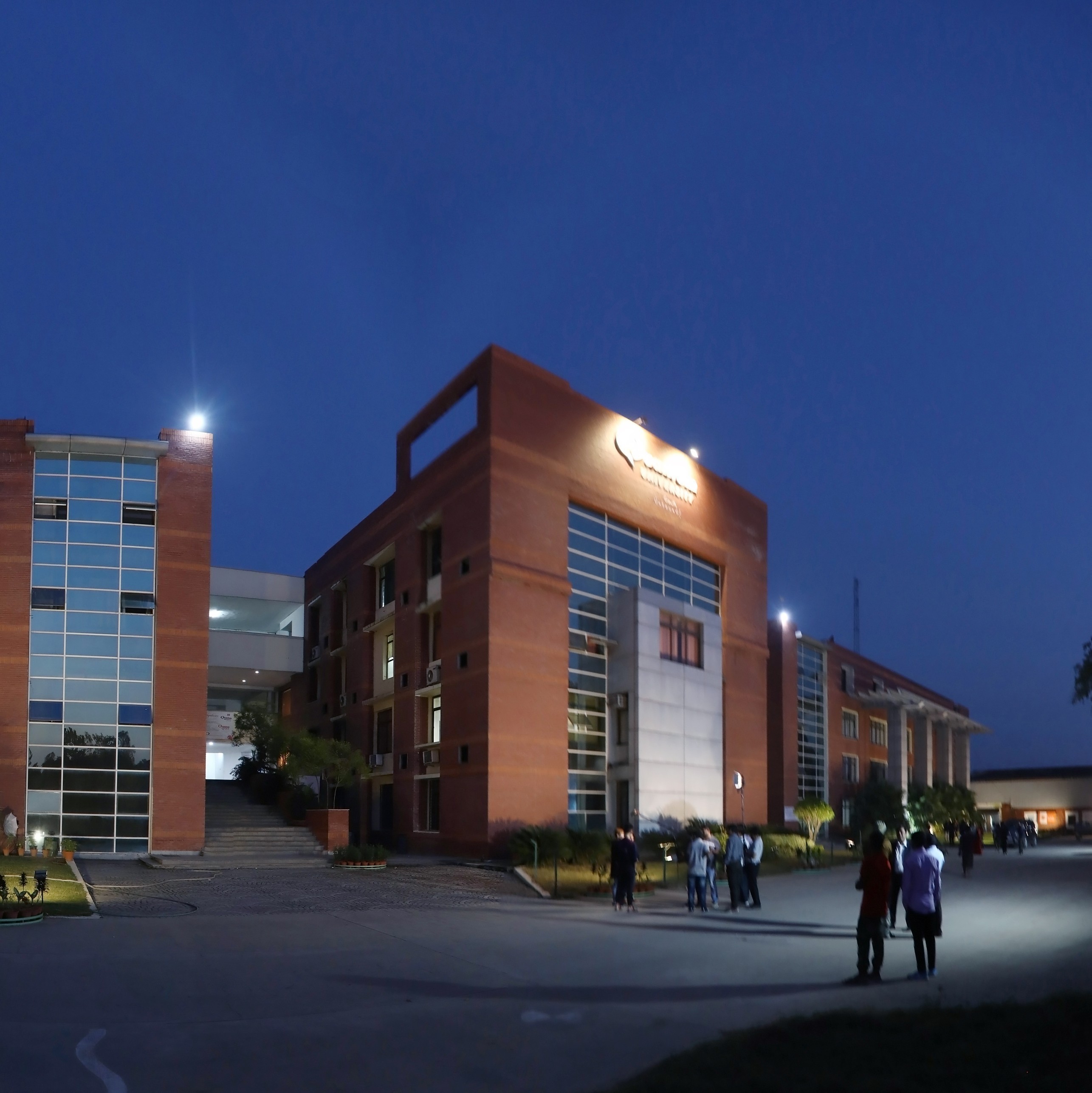 Quantum University Company banner